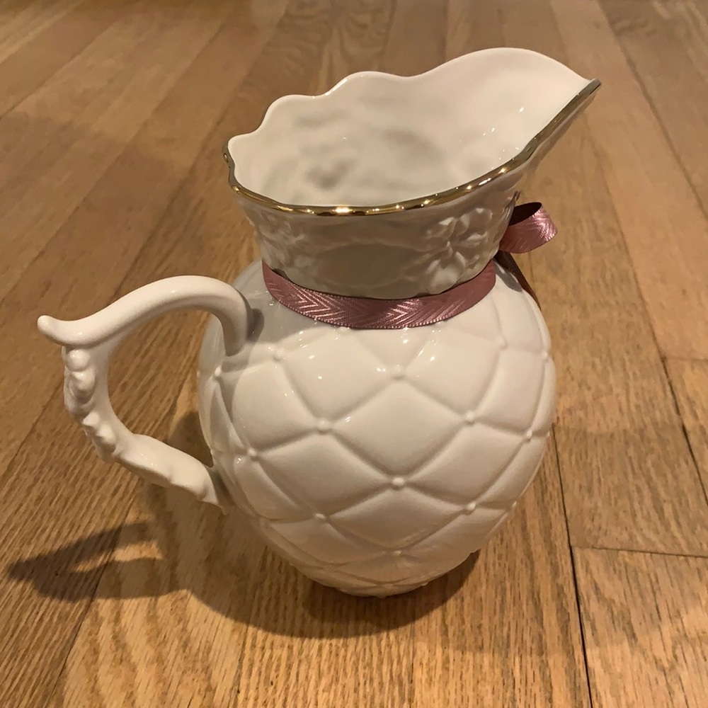 NWT Lenox “Tied with Love” Peyton Pitcher